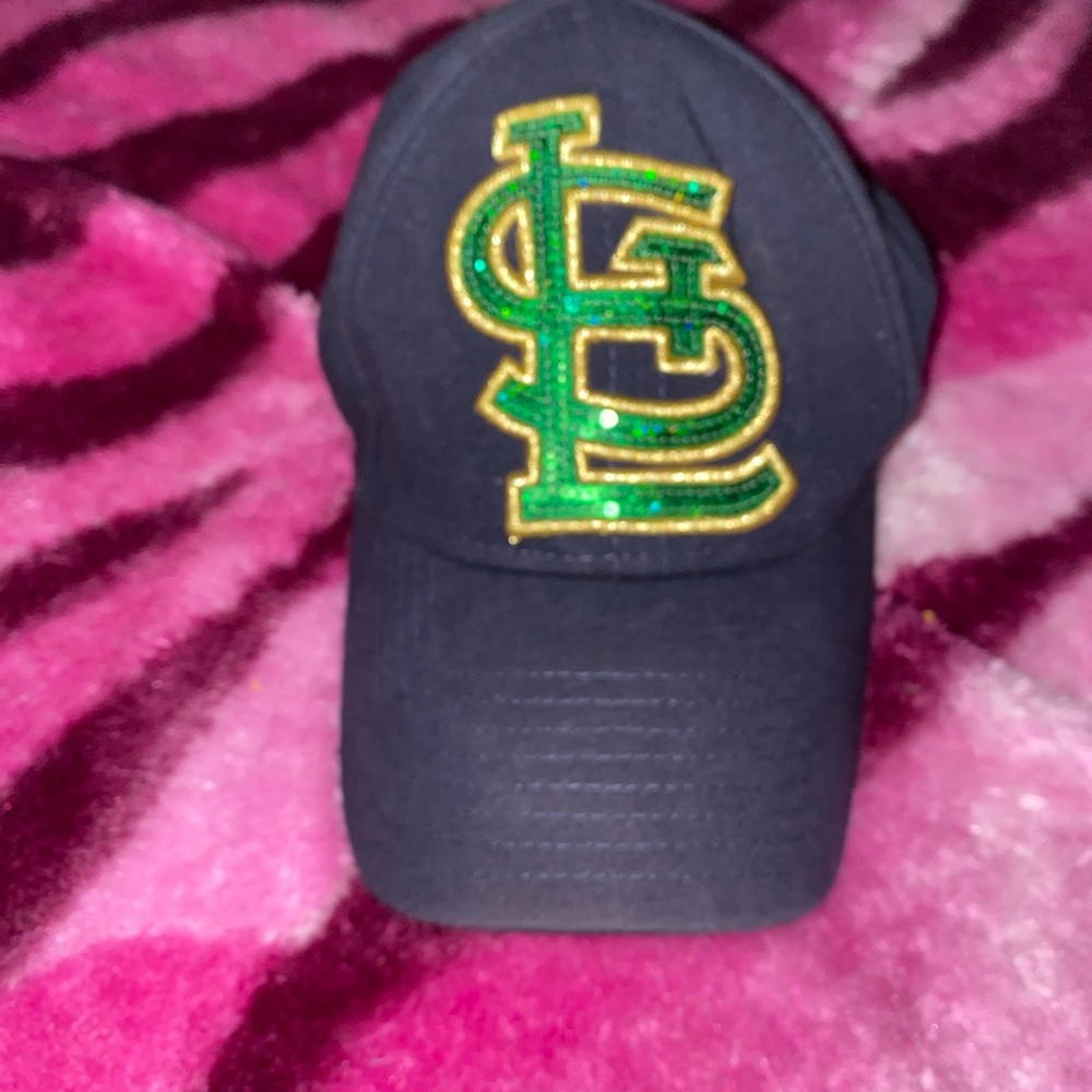 Women’s Dark Blue St. Louis Cardinals Cap Hat with Green and Gold Sequin Logo